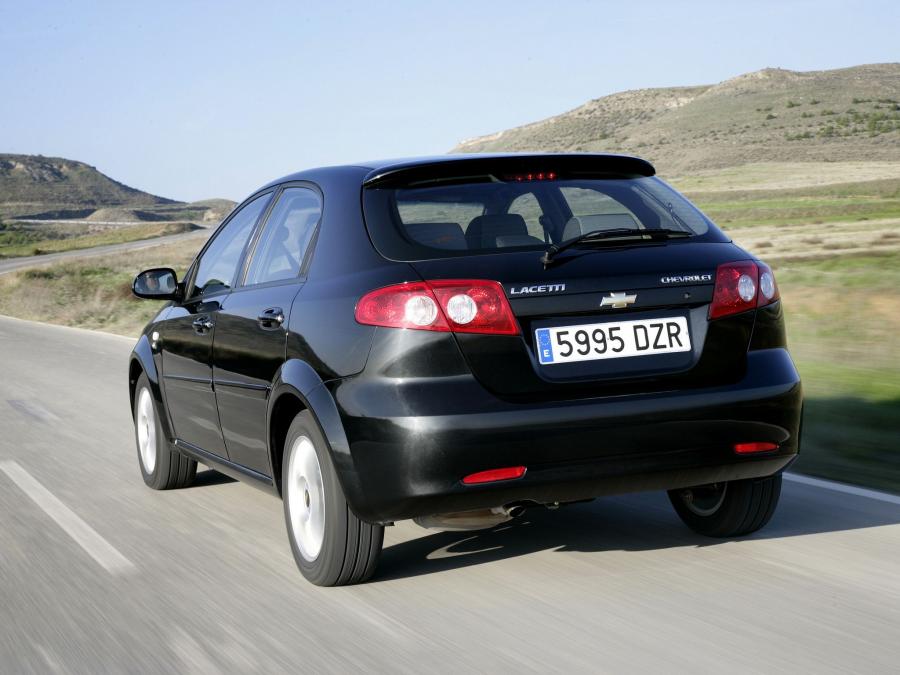  Chevrolet Lacetti Hatchback 2004 года  (фото 17 из 26)